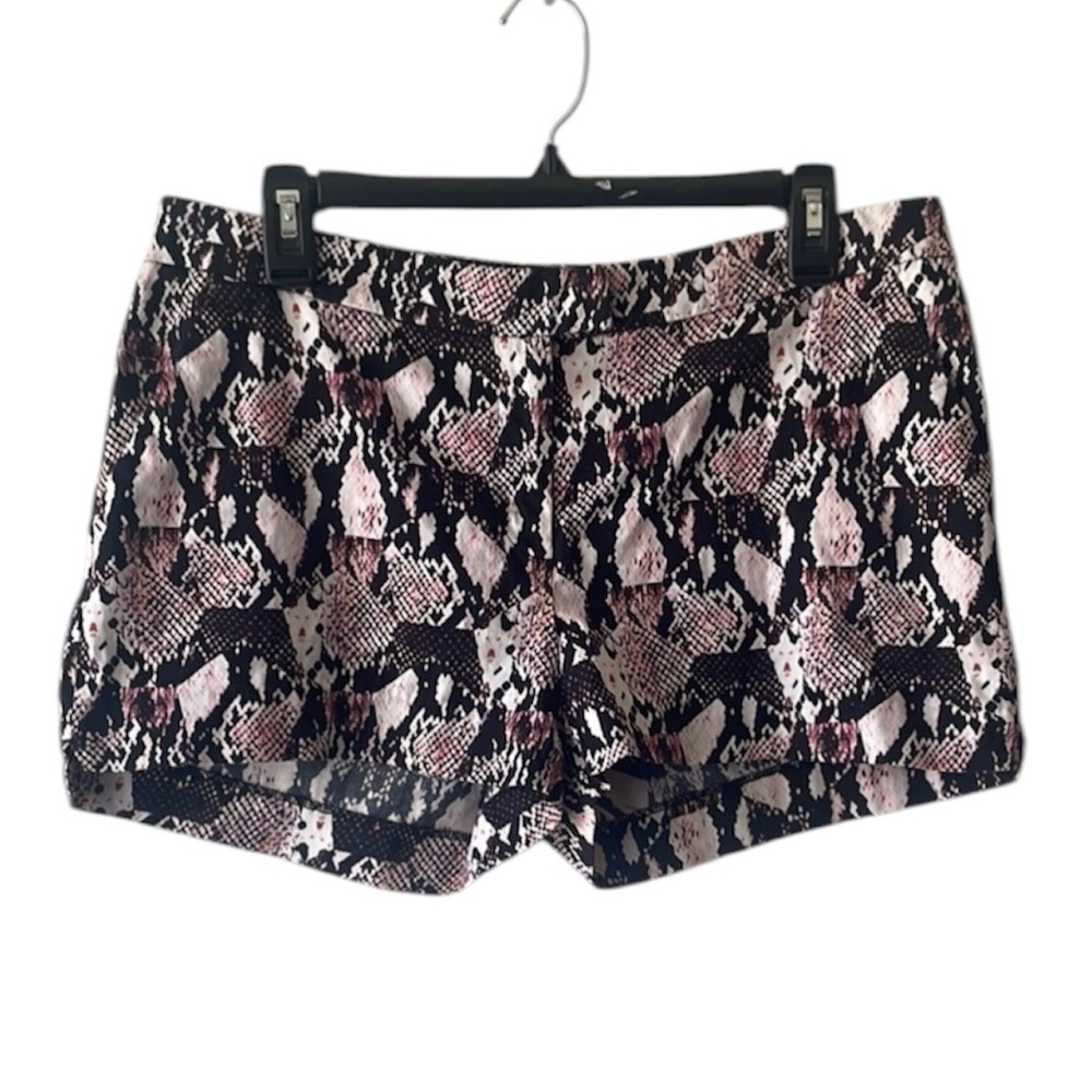 H&M Black and Pink Bermudas Floral Lightweight Stretch